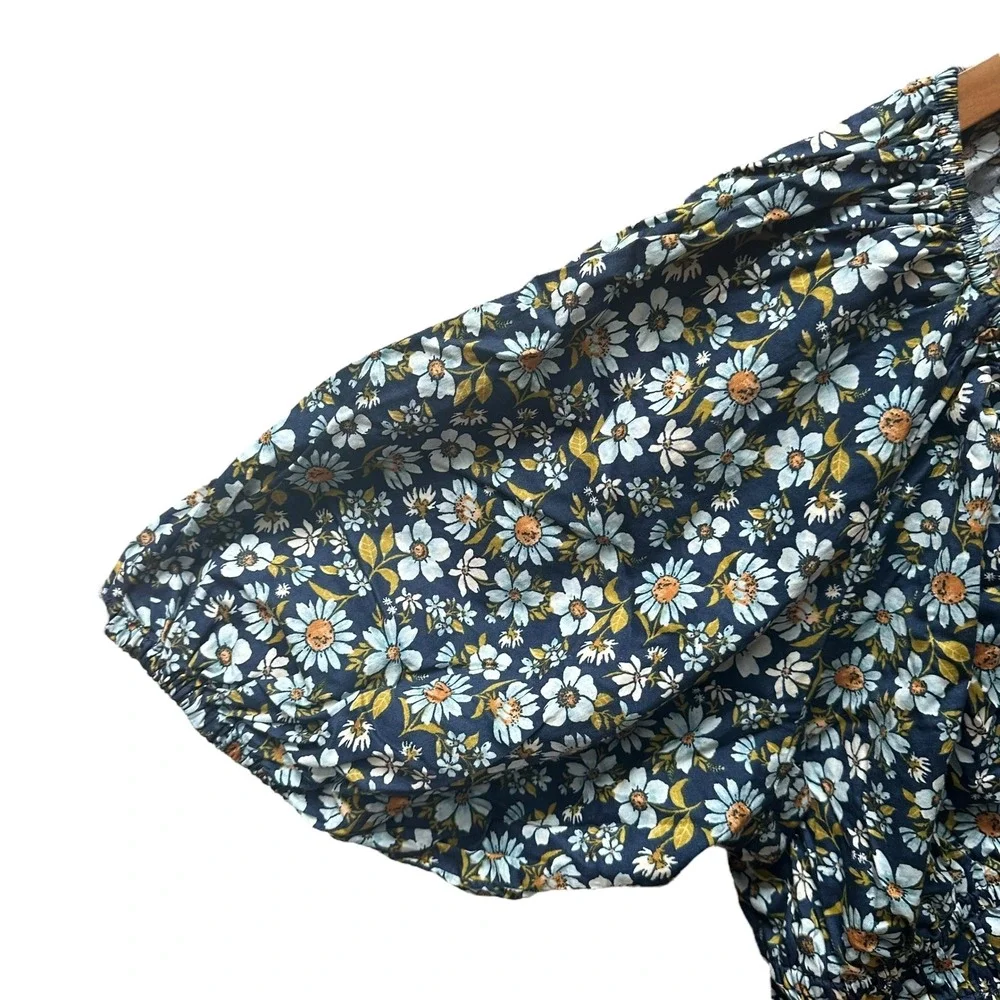 Old Navy Blouse Puff-Sleeve Smocked Floral Print Swing Top Feminine‎ Dainty M